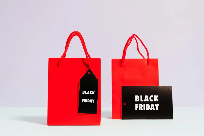 The Solent Shopper's Year: When to Strike Gold on Deals Across Hampshire's South Coast